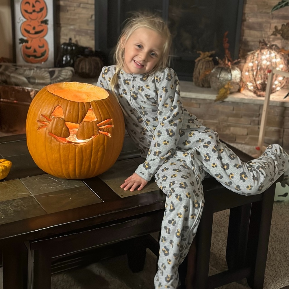 Simple Joy by Carter Animal Print Long Sleeve Footed Zip-Up Pajamas, Size 6